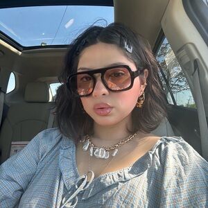 Meet your Posher, Ashley